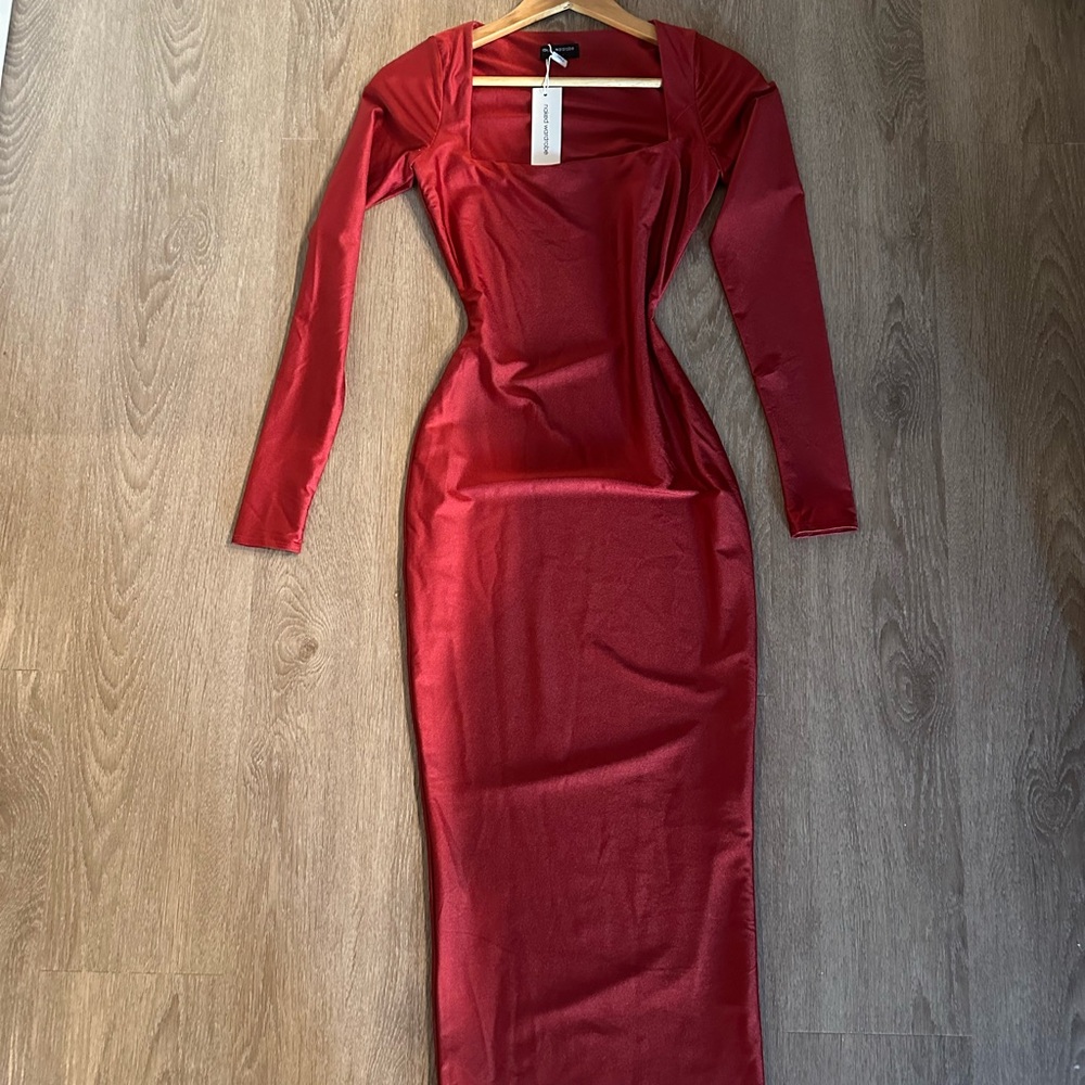 Elegant Red Long Sleeve Dress